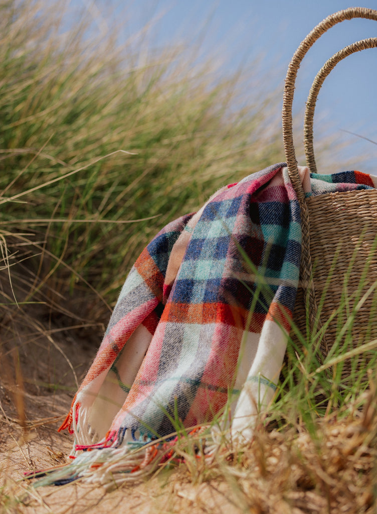 Falmouth Ivory/Red Blue - Shetland Quality Throw - Made in England